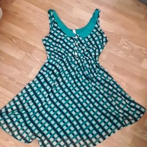 Xhilaration summer dress lg. Green/blue white spo